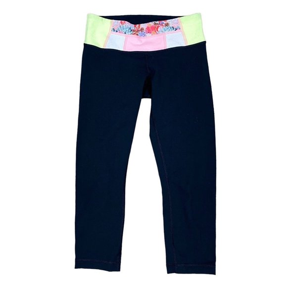 GUC Lululemon 21" Crop Reversible Warm Leggings Size 4 - Picture 2 of 7